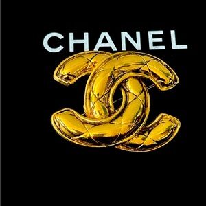 Classic Chanel vintages Brouch